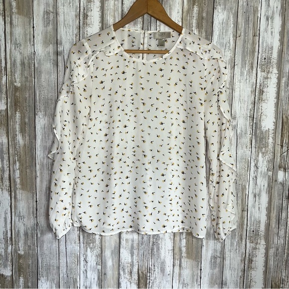 LOFT Tops - Loft White Floral Flutter Sleeve Blouse